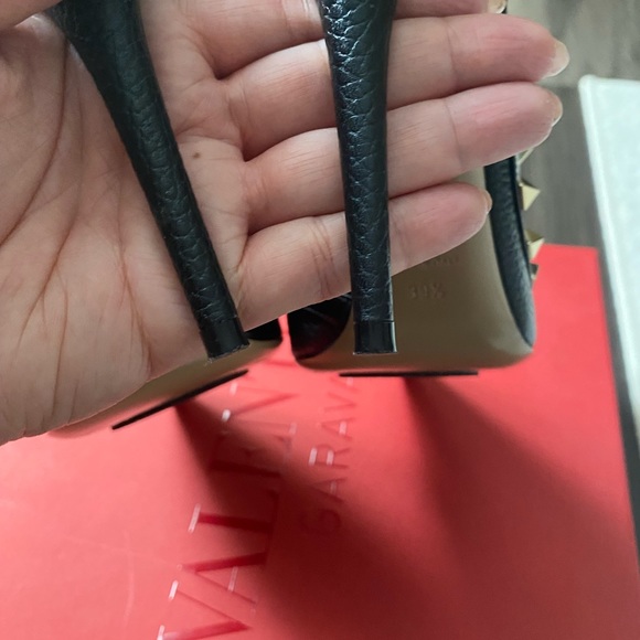Black Valentino rockstud heels - Picture 5 of 7